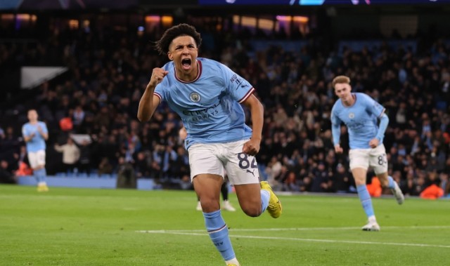 开云登录入口地址-曼城接近与里科-刘易斯敲定续约协议 新合约将延续至2030年