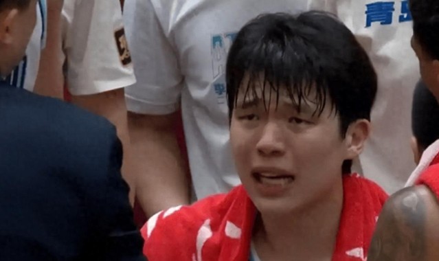 开云电子-开局3失误！杨瀚森状态不佳被换，重返赛场后再创记录，数据亮眼