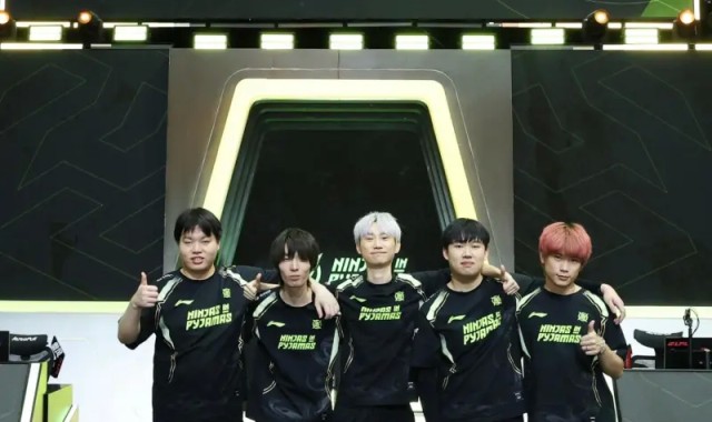 NIP官方：希望这次兄弟队伍们加油，将召唤师奖杯留在中国